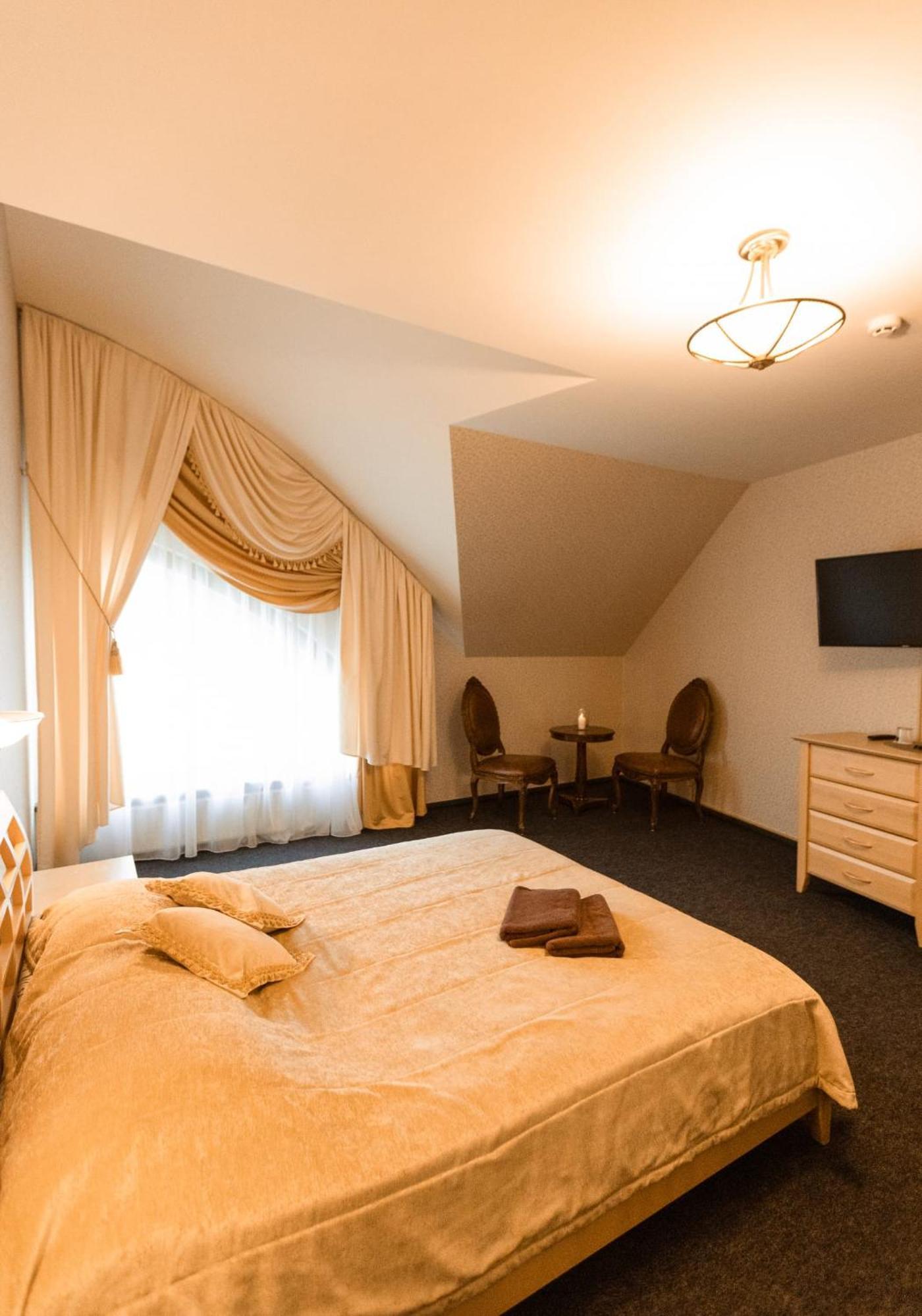 山林小屋 Ungurmalas Lake-side Getaway *