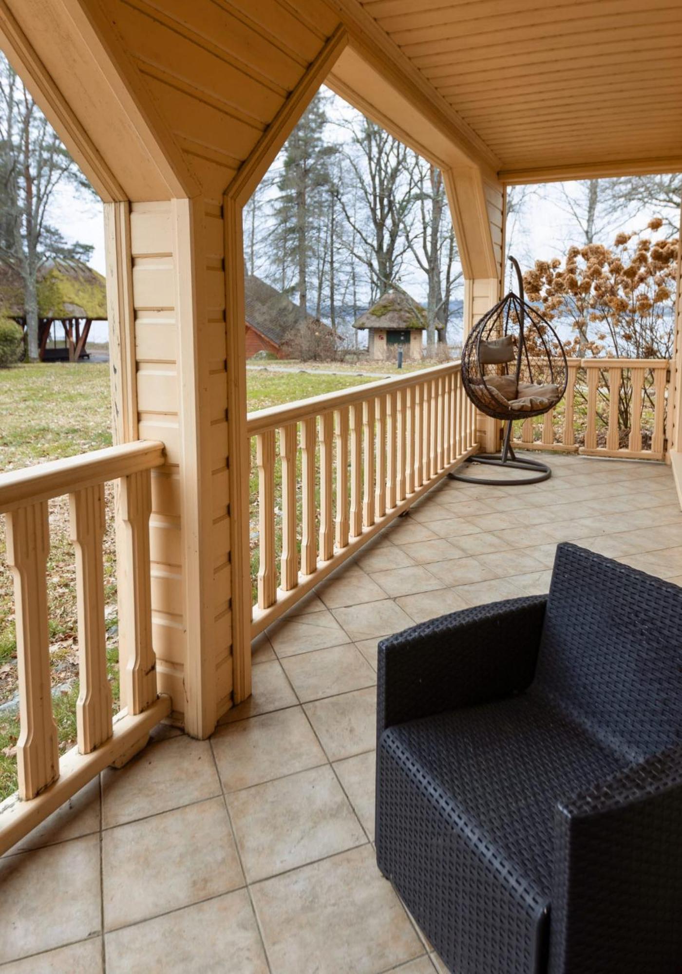 Ungurmalas Lake-side Getaway 山林小屋
